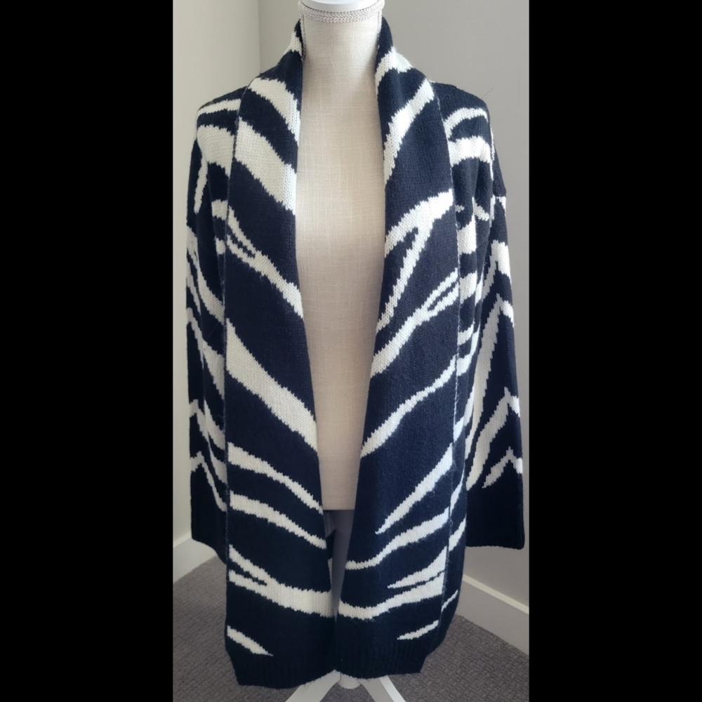 NWT | Black/White Zebra Cardigan - L